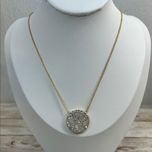 Elegant Gold and Crystal Pendant Necklace